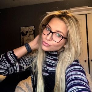 Meet your Posher, Briana